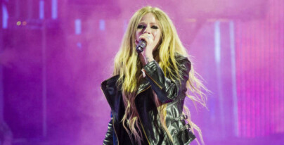 image: Avril Lavigne fnyser av rehab-rykter